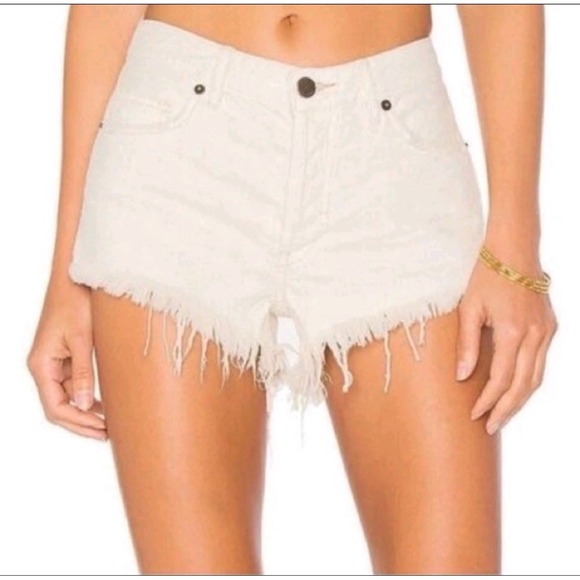 Free‎ People Shorts Womens 26 Cream Cut Off Denim Button Fly Distressed Fray - Picture 1 of 13